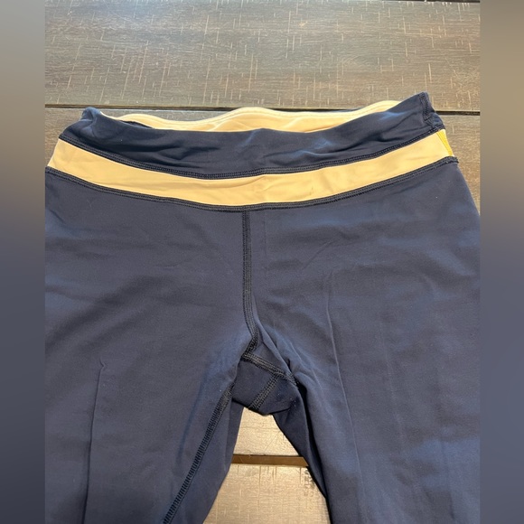 Lululemon capri leggings - Picture 8 of 10
